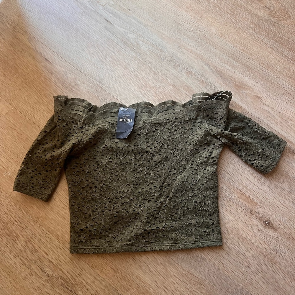 NWT Hollister crop top